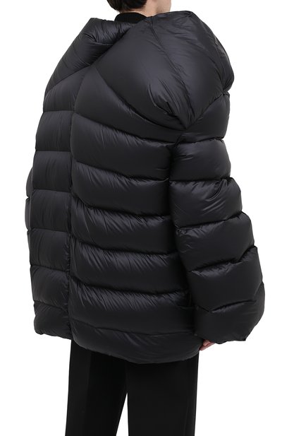 Пуховик moncler + rick owens MONCLER черного цвета по цене 167500 руб., арт. MU20F0002/C0594, фото 4 Пуховик moncler + rick owens MONCLER, арт. MU20F0002/C0594, фото 4