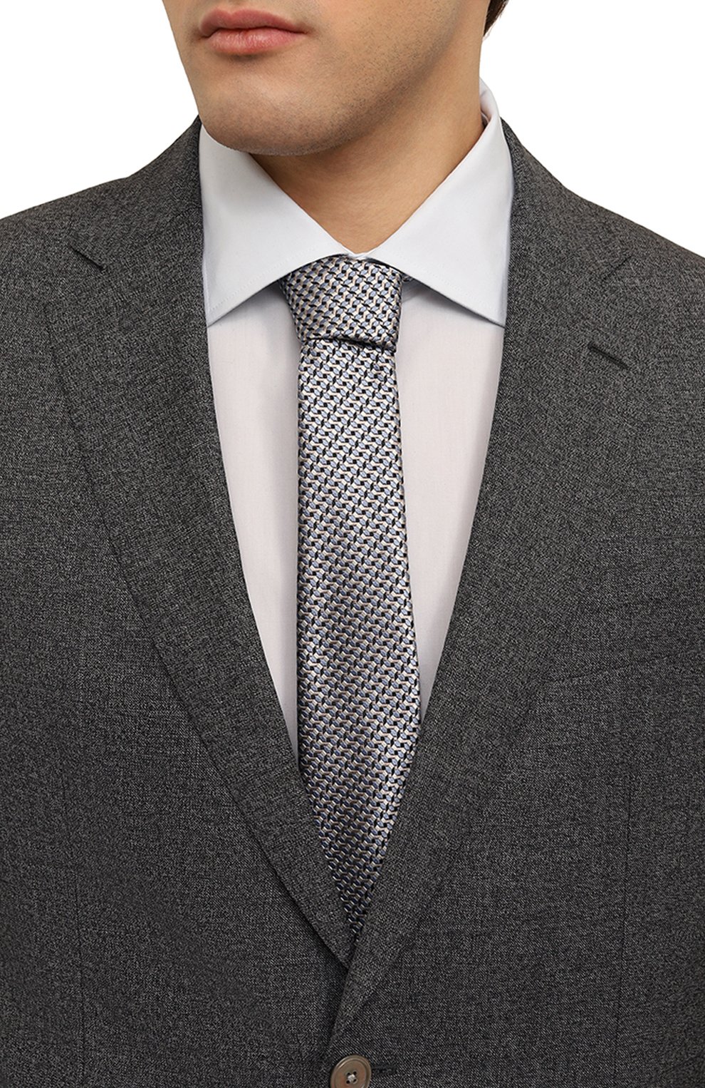 Шелковый галстук GIORGIO ARMANI светло-серого цвета по цене 21250 руб., арт. 360054/4R925, фото 2 Шелковый галстук GIORGIO ARMANI, арт. 360054/4R925, фото 2