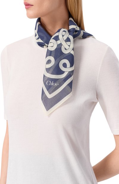 Платок из хлопка и шелка CHLOÉ синего цвета по цене 38400 руб., арт. CHC24WT051BND, фото 2 Платок из хлопка и шелка CHLOÉ, арт. CHC24WT051BND, фото 2