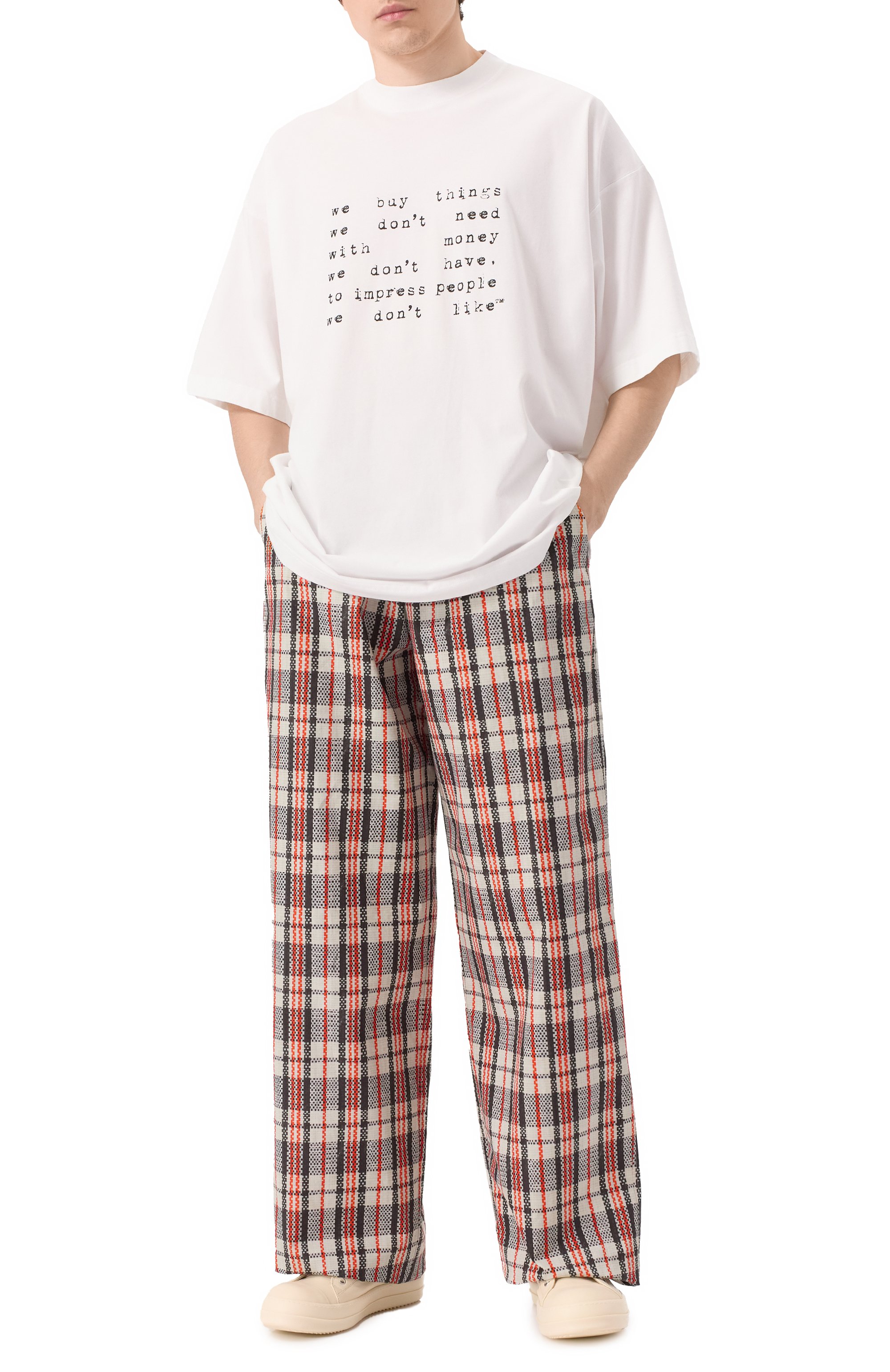 Хлопковые брюки VETEMENTS разноцветного цвета по цене 99500 руб., арт. UE54PA480B, фото 2 Хлопковые брюки VETEMENTS, арт. UE54PA480B, фото 2