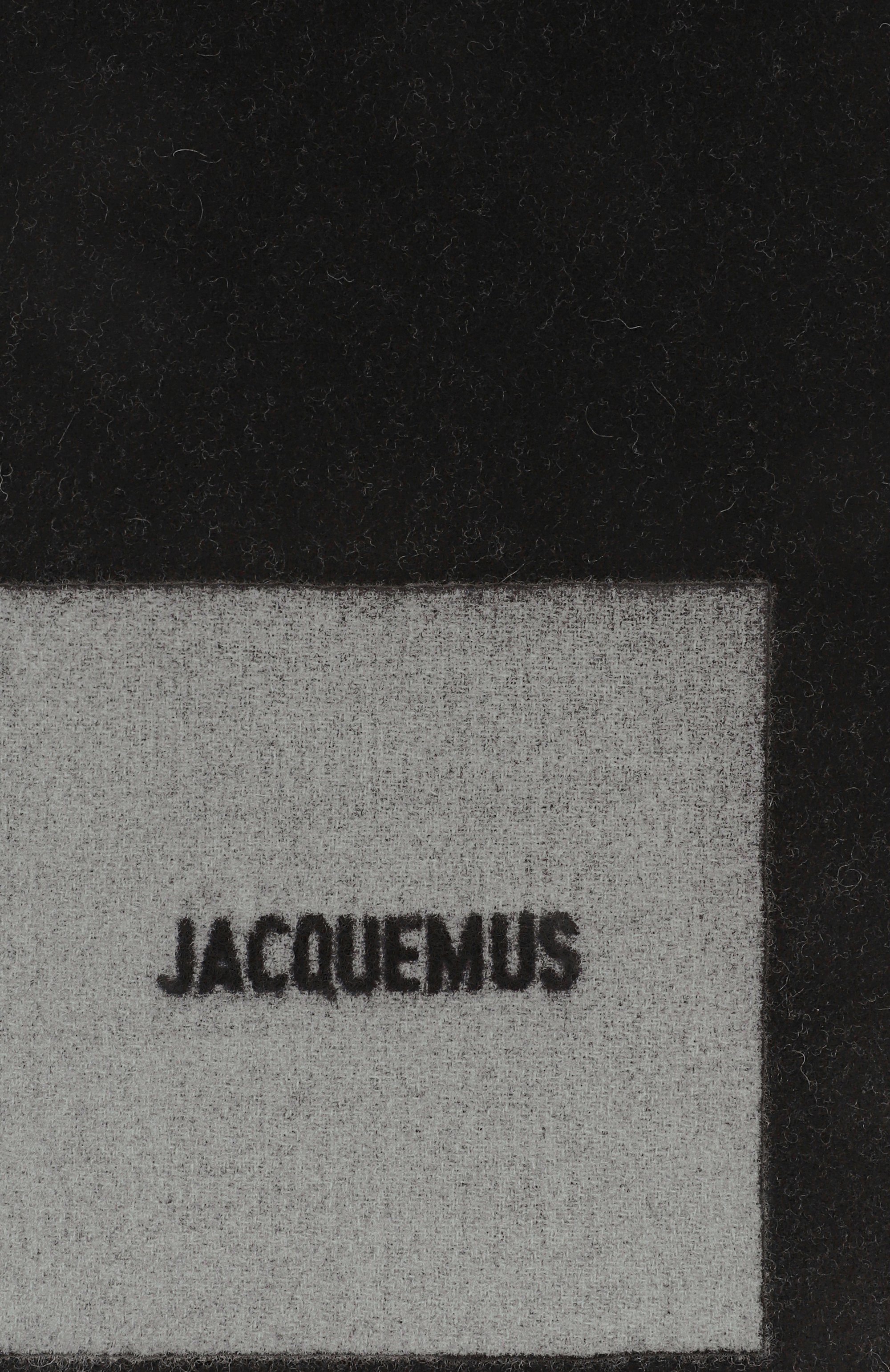 Шерстяной шарф JACQUEMUS черного цвета по цене 29950 руб., арт. 24HACU00579/A0T4044, фото 4 Шерстяной шарф JACQUEMUS, арт. 24HACU00579/A0T4044, фото 4