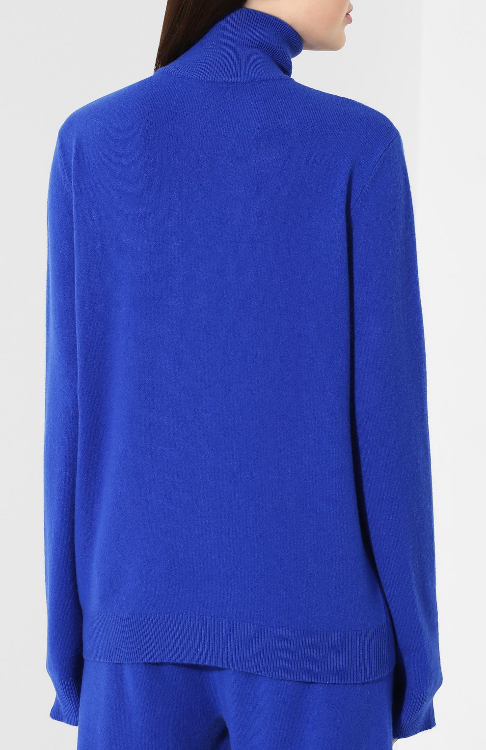 Кашемировый свитер EXTREME CASHMERE синего цвета по цене 37150 руб., арт. 102/HERE, фото 4 Кашемировый свитер EXTREME CASHMERE, арт. 102/HERE, фото 4