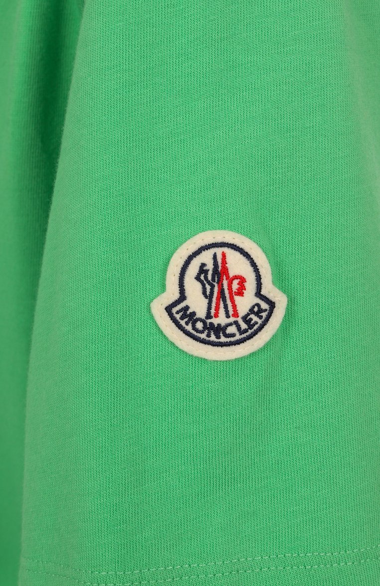 Мужская хлопковая футболка MONCLER зеленого цвета, арт. 8C00012/8390T | Фото 6 (Рукава: Короткие; Материал внешний: Хлопок; Длина (для топов): Стандартные; Стили: Спорт-шик; Принт: Без принта; Мужское Кросс-КТ: Футболка-одежда; Кро�сс-КТ: Джерси; Автоматизация ТО: Проставлено; Автоматизация состава: Проставлено; Детали: Декор)