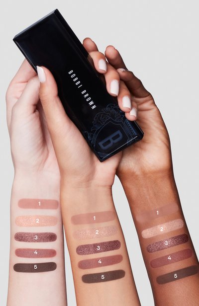 Палетка теней bare nudes eye shadow palette, оттенок rosey nudes (5,5g) BOBBI BROWN цвета по цене 8300 руб., арт. H8D4-01, фото 4 Палетка теней bare nudes eye shadow palette, оттенок rosey nudes (5,5g) BOBBI BROWN, арт. H8D4-01, фото 4