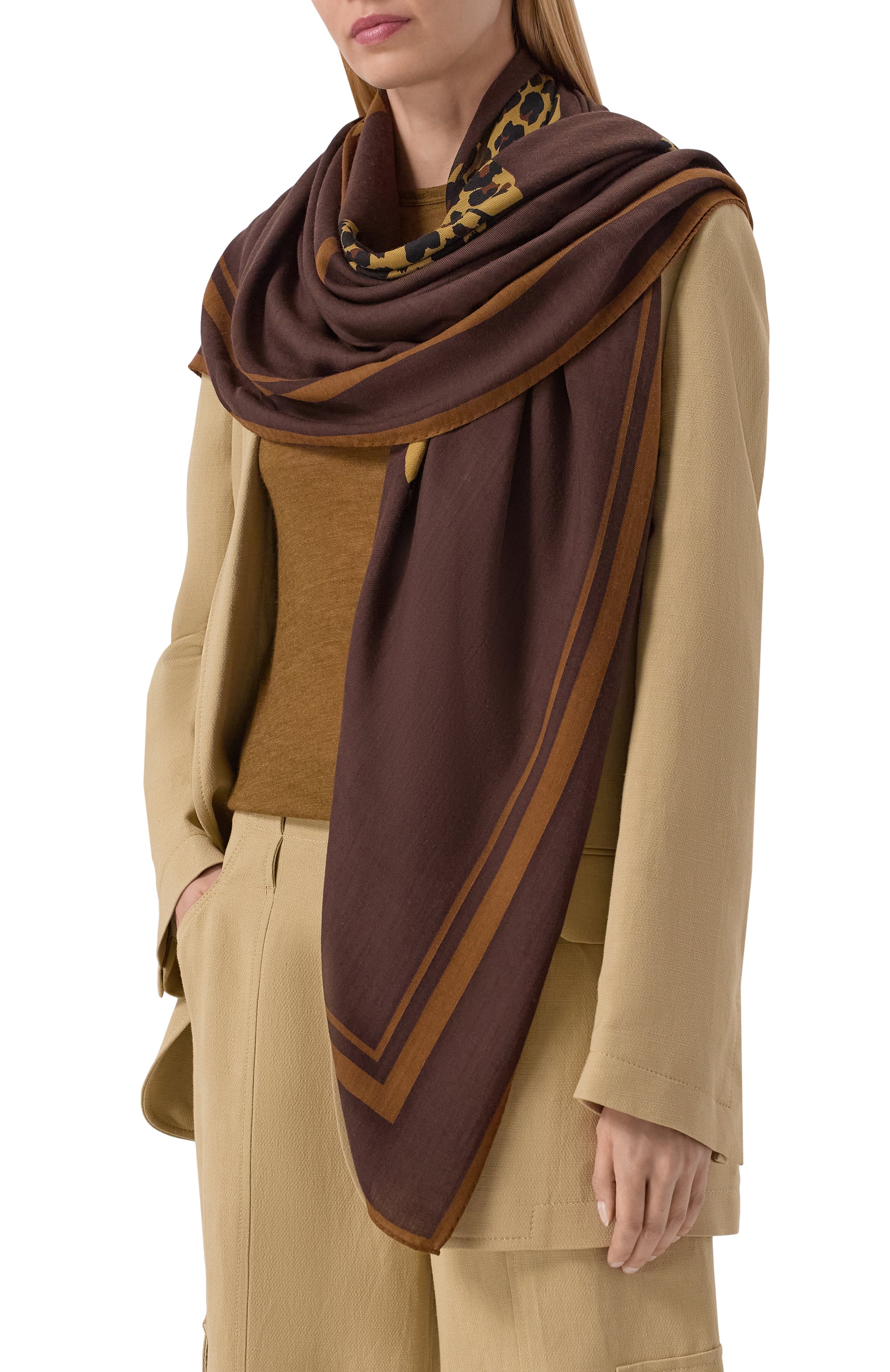 Шерстяная шаль SAINT LAURENT темно-коричневого цвета по цене 89950 руб., арт. 863721/3Y200, фото 2 Шерстяная шаль SAINT LAURENT, арт. 863721/3Y200, фото 2