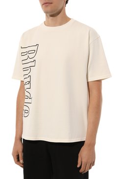 Мужская хлопковая футболка RHUDE кремового цвета, арт. RHPF24TT08012 | Фото 3 (Длина (для топов): Стандартные; Драгоценные камни: Проставлено; Рукава: Короткие; Материал сплава: Проставлено; Материал внешний: Хлопок; Стили: Кэжуэл; Принт: С принтом; Кросс-КТ: Джерси; Мужское Кросс-КТ: Футболка-одежда)