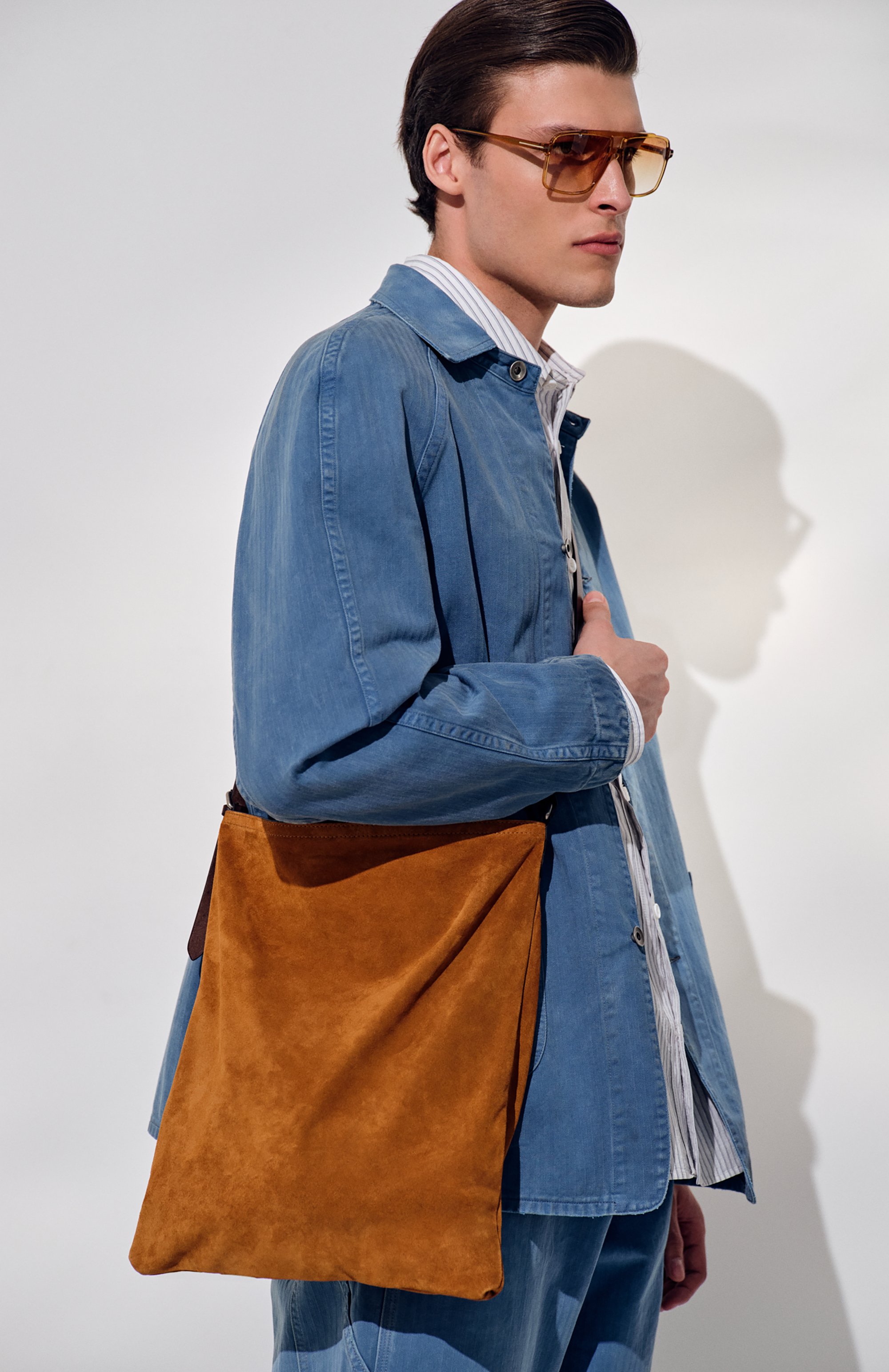 Сумка DRIES VAN NOTEN светло-коричневого цвета по цене 108500 руб., арт. 251-021504-153, фото 8 Сумка DRIES VAN NOTEN, арт. 251-021504-153, фото 8