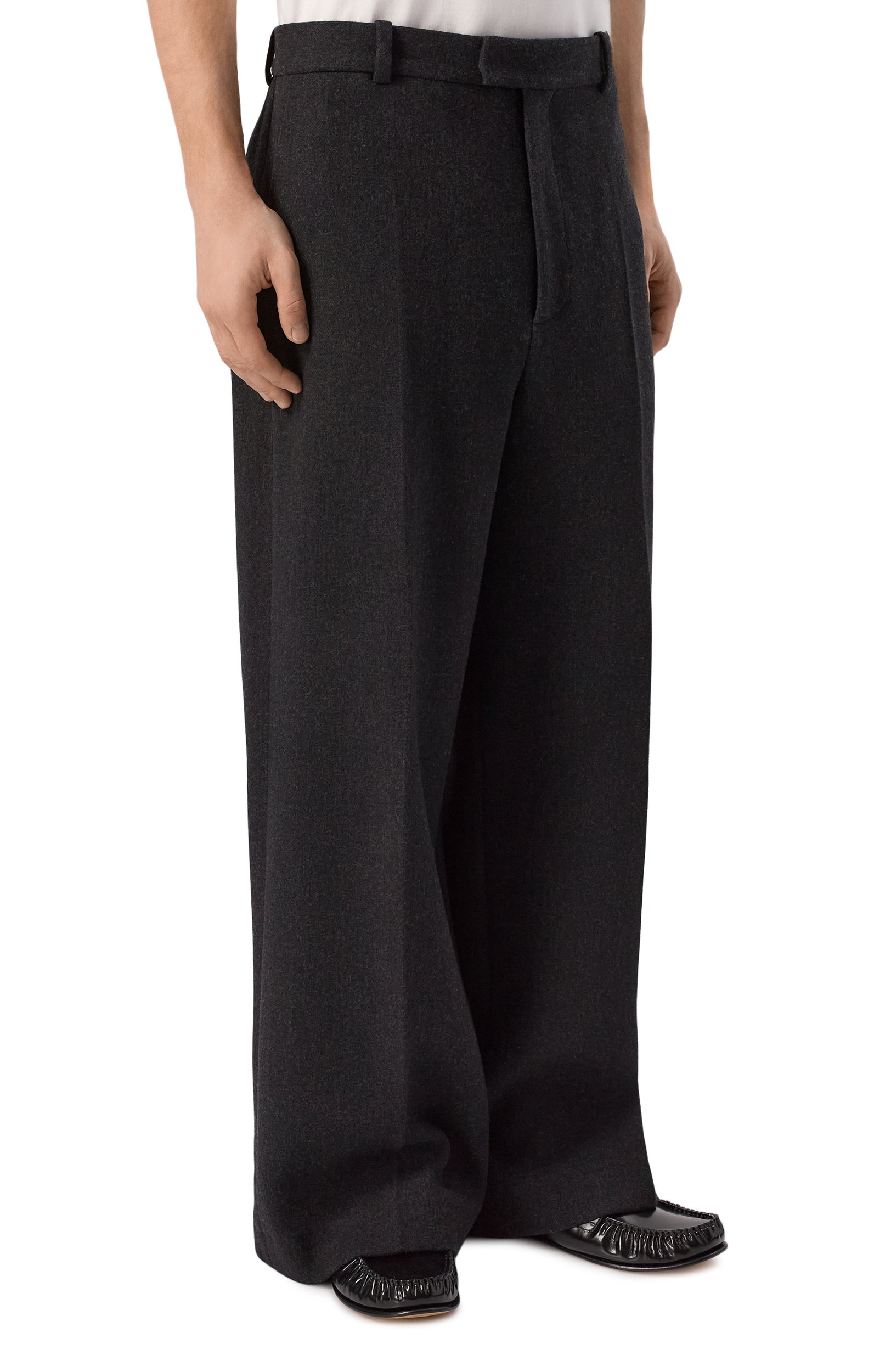 Шерстяные брюки JACQUEMUS темно-серого цвета по цене 99500 руб., арт. 26HPAM00584/AW00863, фото 3 Шерстяные брюки JACQUEMUS, арт. 26HPAM00584/AW00863, фото 3