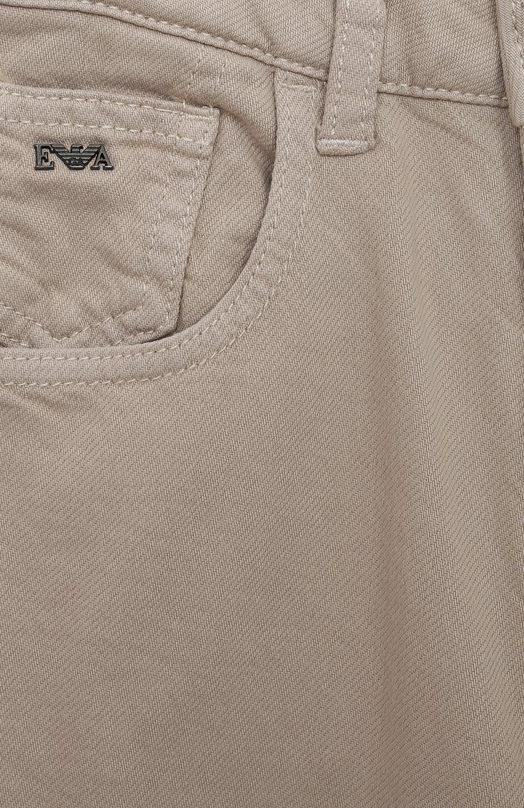 Детские джинсы EMPORIO ARMANI светло-бежевого цвета, арт. 3D4J96/4N86Z | Фото 3 (Нос: Не проставлено; Материал внешний: Хлопок; Детали: Однотонный; Автоматизация состава: Проставлено; Ростовка одежда: 8 лет | 128 см, 16 лет | 164 см, 4 года | 104 см, 6 лет | 116 см, 5 лет | 110 см, 7 лет | 122 см, 10 - 11 лет | 140 - 146см, 13 - 15 лет | 158 см)