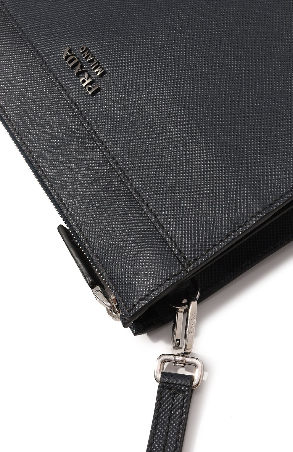 Кожаная борсетка PRADA темно-синего цвета по цене 175000 руб., арт. 2VF019-2FAD-F0216-OOO, фото 3 Кожаная борсетка PRADA, арт. 2VF019-2FAD-F0216-OOO, фото 3