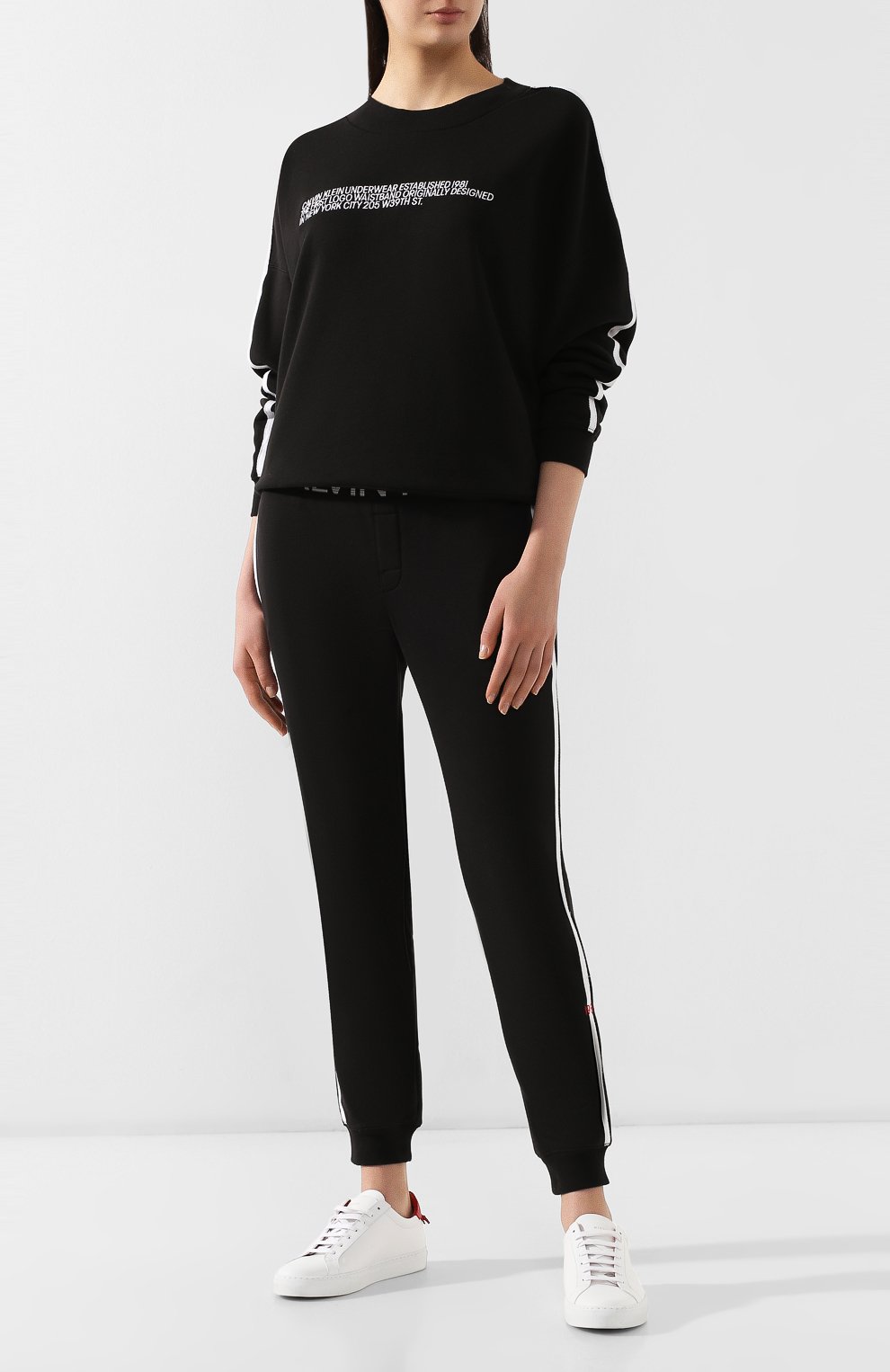 Хлопковые джоггеры CALVIN KLEIN черного цвета по цене 6525 руб., арт. QS6188E, фото 2 Хлопковые джоггеры CALVIN KLEIN, арт. QS6188E, фото 2