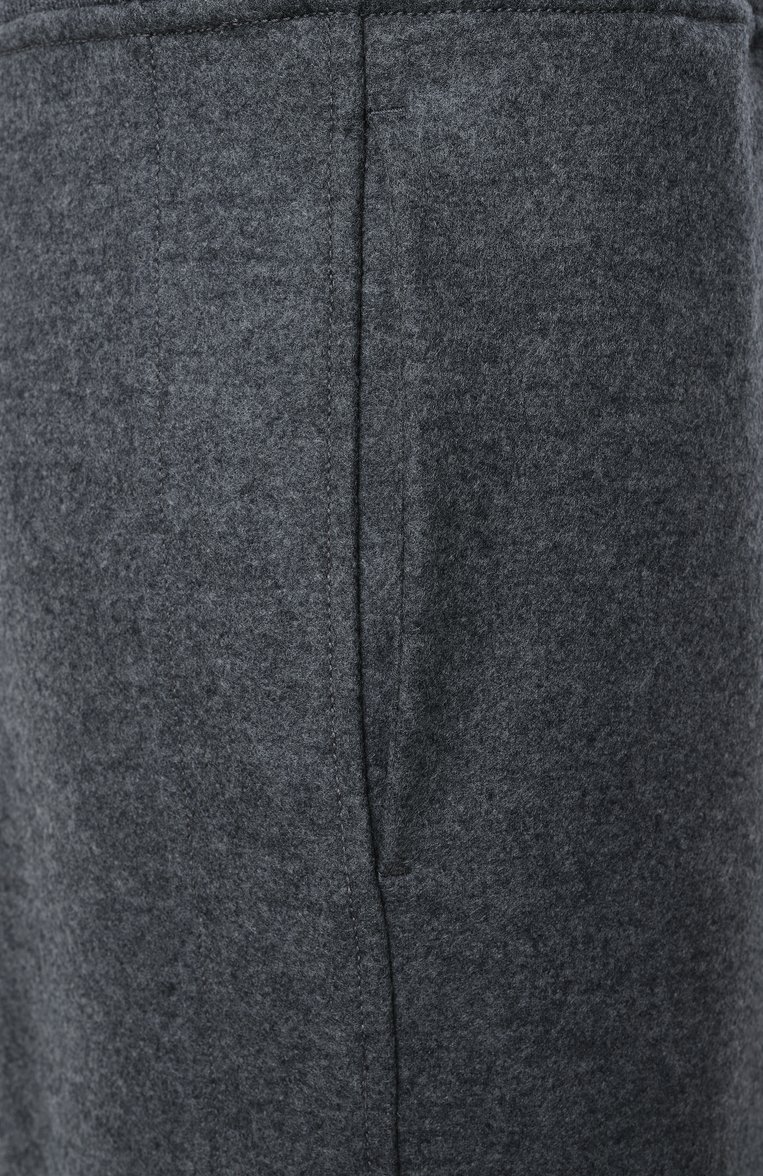 Мужские шерстяные брюки JIL SANDER серого цвета, арт. J61KA0043/J40045 | Фото 6 (Материал внешний: Шерсть; Длина (брюки, джинсы): Стандартные; Стили: Спорт-шик; Случай: Повседневный; Силуэт М (брюки): Прямые)
