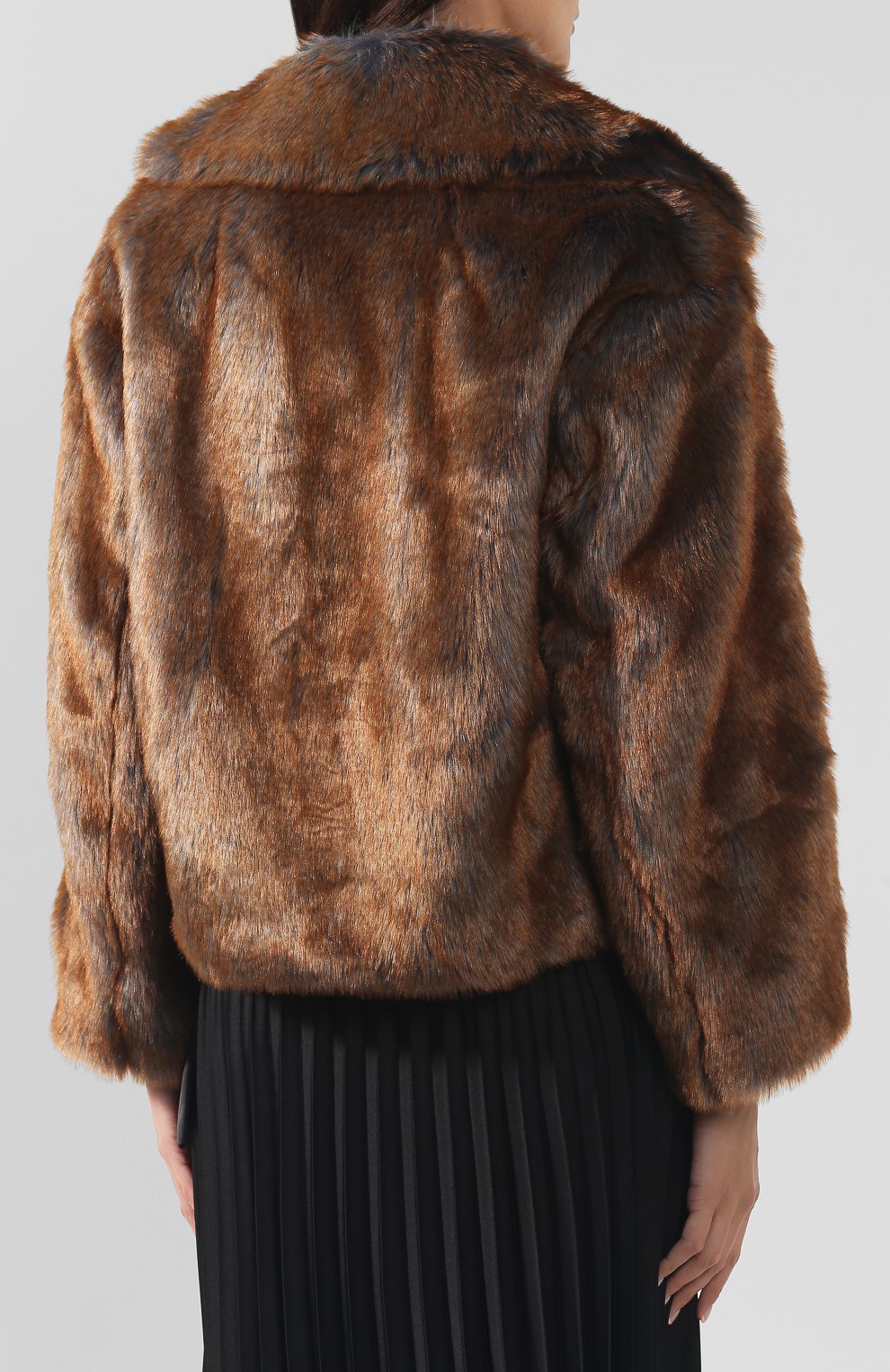 Шуба из экомеха DRIES VAN NOTEN коричневого цвета по цене 78850 руб., арт. 192-10532-8130, фото 4 Шуба из экомеха DRIES VAN NOTEN, арт. 192-10532-8130, фото 4