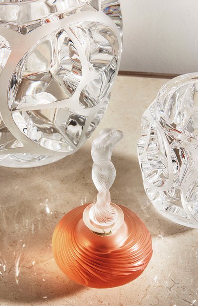 Ваза tourbillons LALIQUE прозрачного цвета по цене 599500 руб., арт. 10141200, фото 4 Ваза tourbillons LALIQUE, арт. 10141200, фото 4