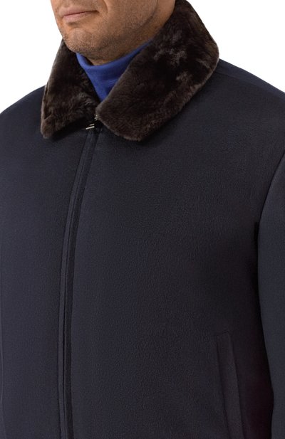 Бомбер с подкладкой из бобра ANDREA CAMPAGNA темно-синего цвета по цене 685500 руб., арт. 25U029-CUNWSCNX/58-60, фото 5 Бомбер с подкладкой из бобра ANDREA CAMPAGNA, арт. 25U029-CUNWSCNX/58-60, фото 5