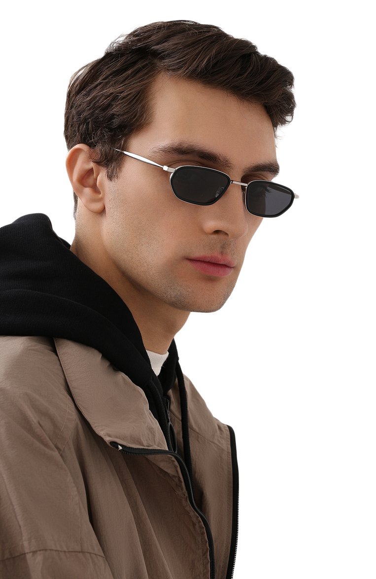 Женские солнцезащитные очки DIOR EYEWEAR черного цвета, арт. DI0RSH0CK 84J | Фото 3 (Тип очков: С/з; Региональные ограничения белый список (Axapta Mercury): RU, Не проставлено; Кросс-КТ: С/з-унисекс; Re-sync: On; Нос: Не проставлено; Оптика Гендер: оптика-унисекс; Очки форма: Узкие)