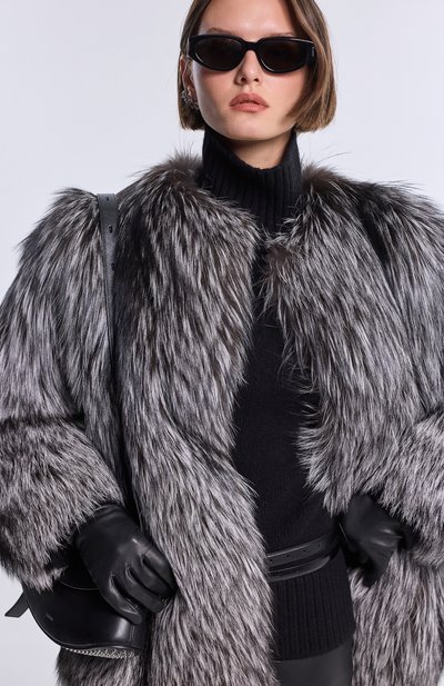 Солнцезащитные очки SAINT LAURENT черного цвета по цене 49950 руб., арт. SL 618 001, фото 5 Солнцезащитные очки SAINT LAURENT, арт. SL 618 001, фото 5