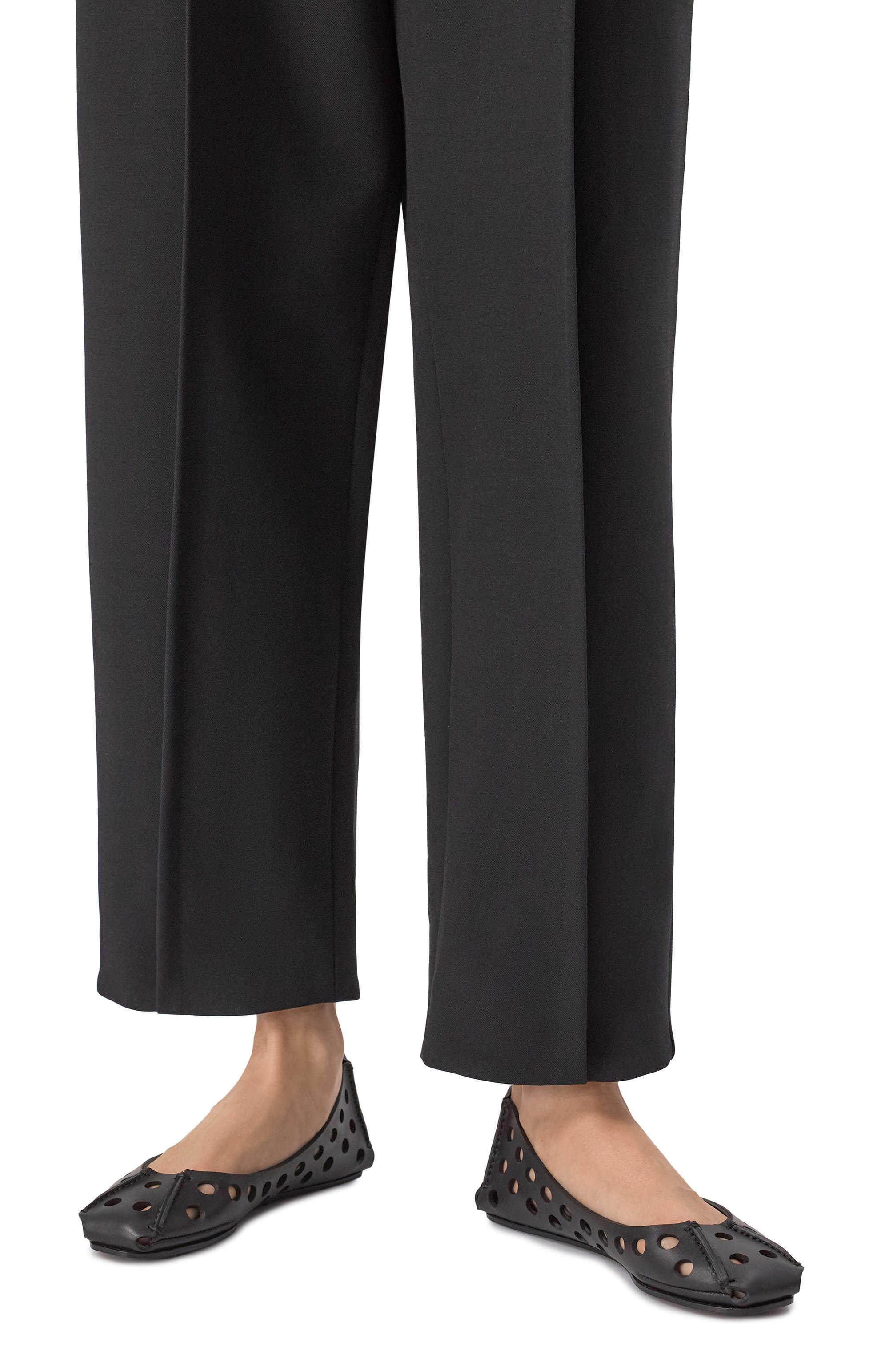 Кожаные балетки perfo ALAIA черного цвета по цене 112500 руб., арт. AA3A033CK247, фото 3 Кожаные балетки perfo ALAIA, арт. AA3A033CK247, фото 3