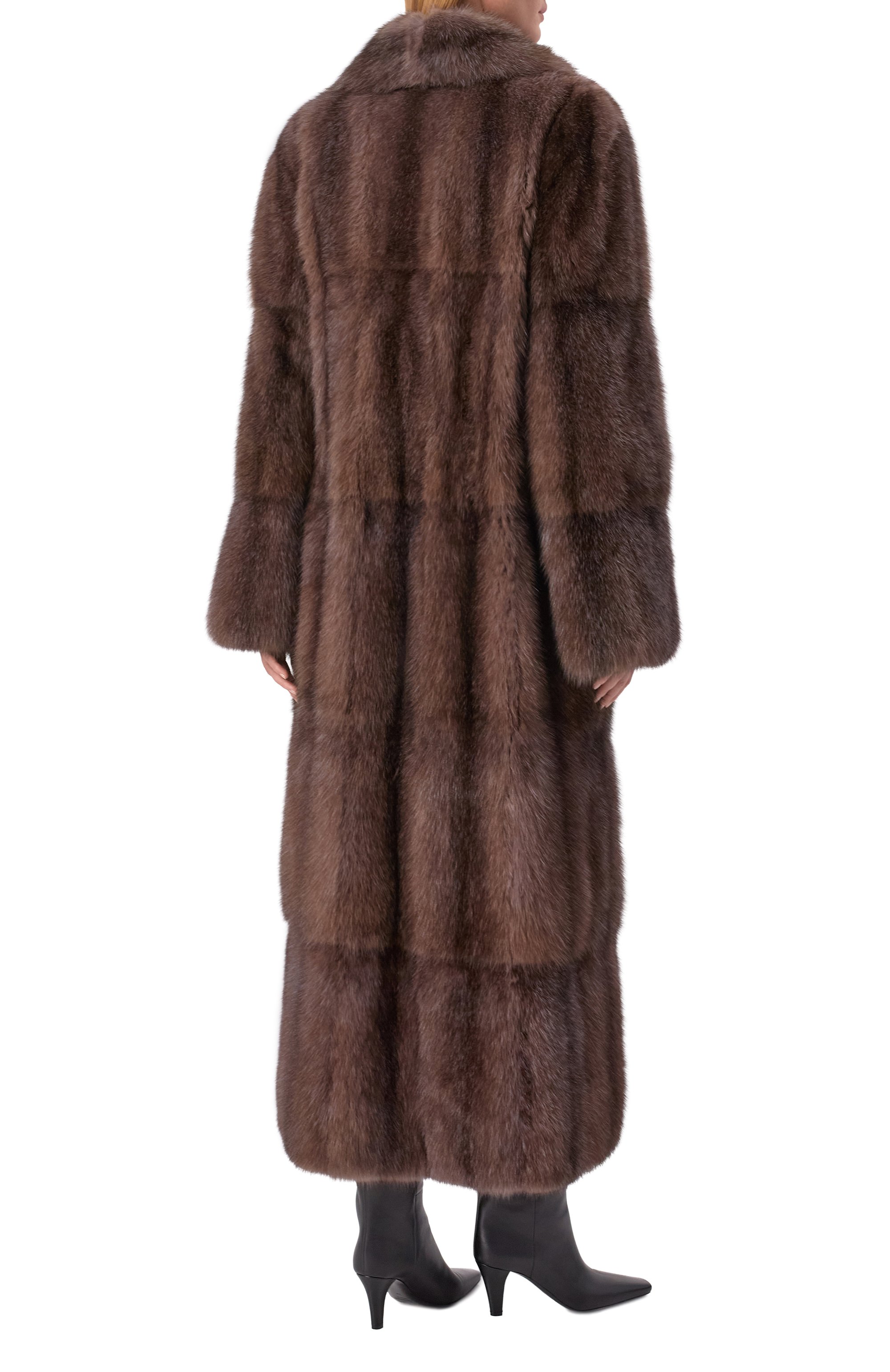 Шуба из соболя MVST коричневого цвета по цене 16390000 руб., арт. M002/SABLE WILD SILVER 4-5, фото 4 Шуба из соболя MVST, арт. M002/SABLE WILD SILVER 4-5, фото 4