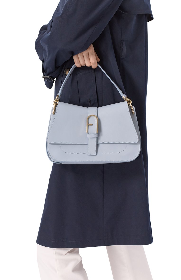 Женская сумка furla flow medium FURLA голубого цвета, арт. WB00996/BX2045 | Фото 2 (Размер: medium; Материал: Натуральная кожа; Ремень/цепочка: На ремешке)