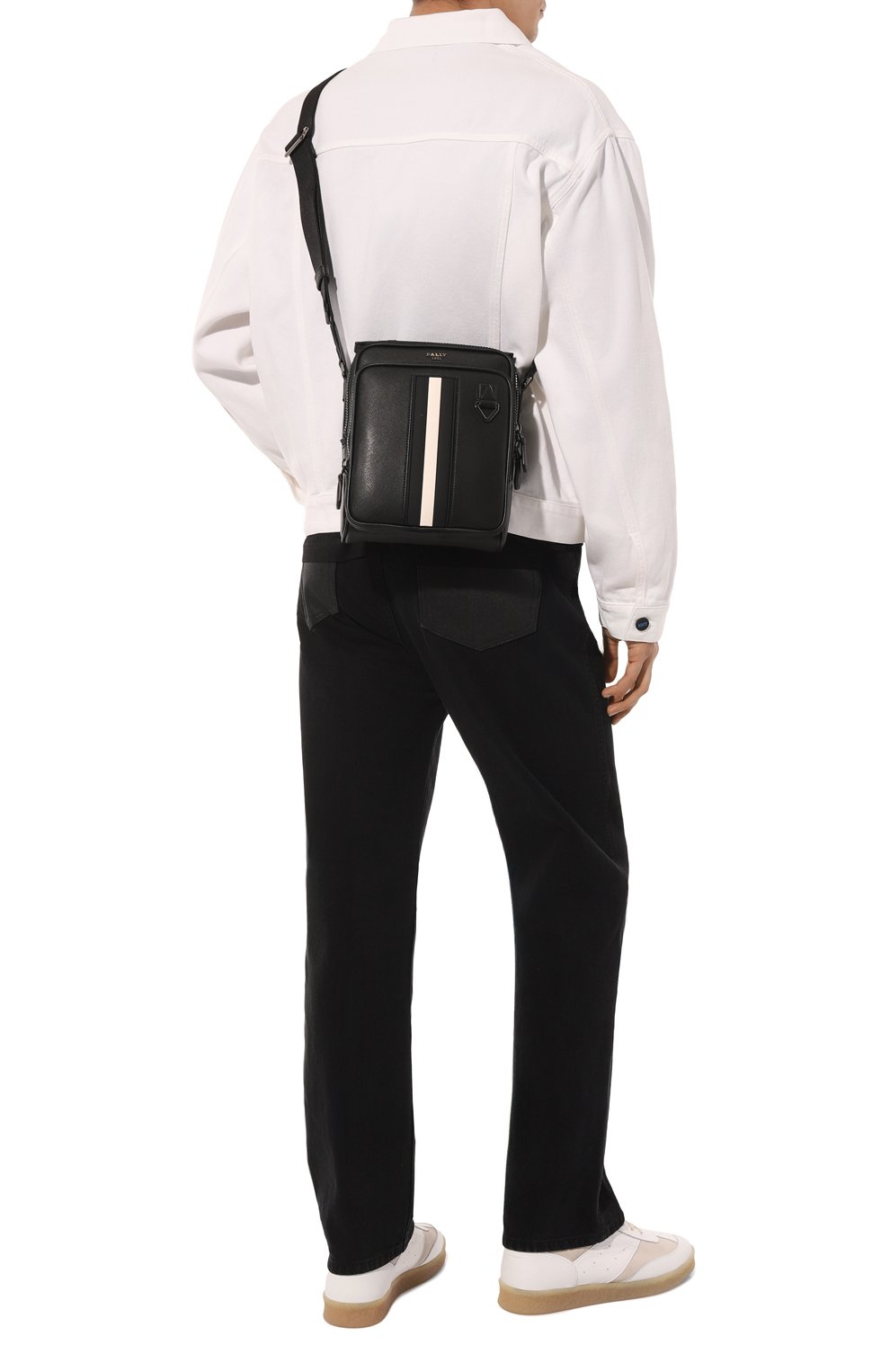 Кожаная сумка mythos BALLY черного цвета по цене 66800 руб., арт. 602823, фото 7 Кожаная сумка mythos BALLY, арт. 602823, фото 7