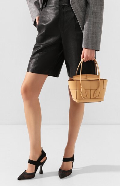 Сумка arco mini BOTTEGA VENETA бежевого цвета по цене 227500 руб., арт. 600606/VMAP1, фото 2 Сумка arco mini BOTTEGA VENETA, арт. 600606/VMAP1, фото 2