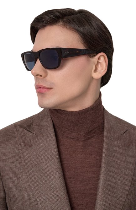 Женские солнцезащитные очки RAY-BAN коричневого цвета, арт. 0947S-902/R5 | Фото 2 (Региональные ограничения белый список (Axapta Mercury): Не проставлено; Нос: Не проставлено)