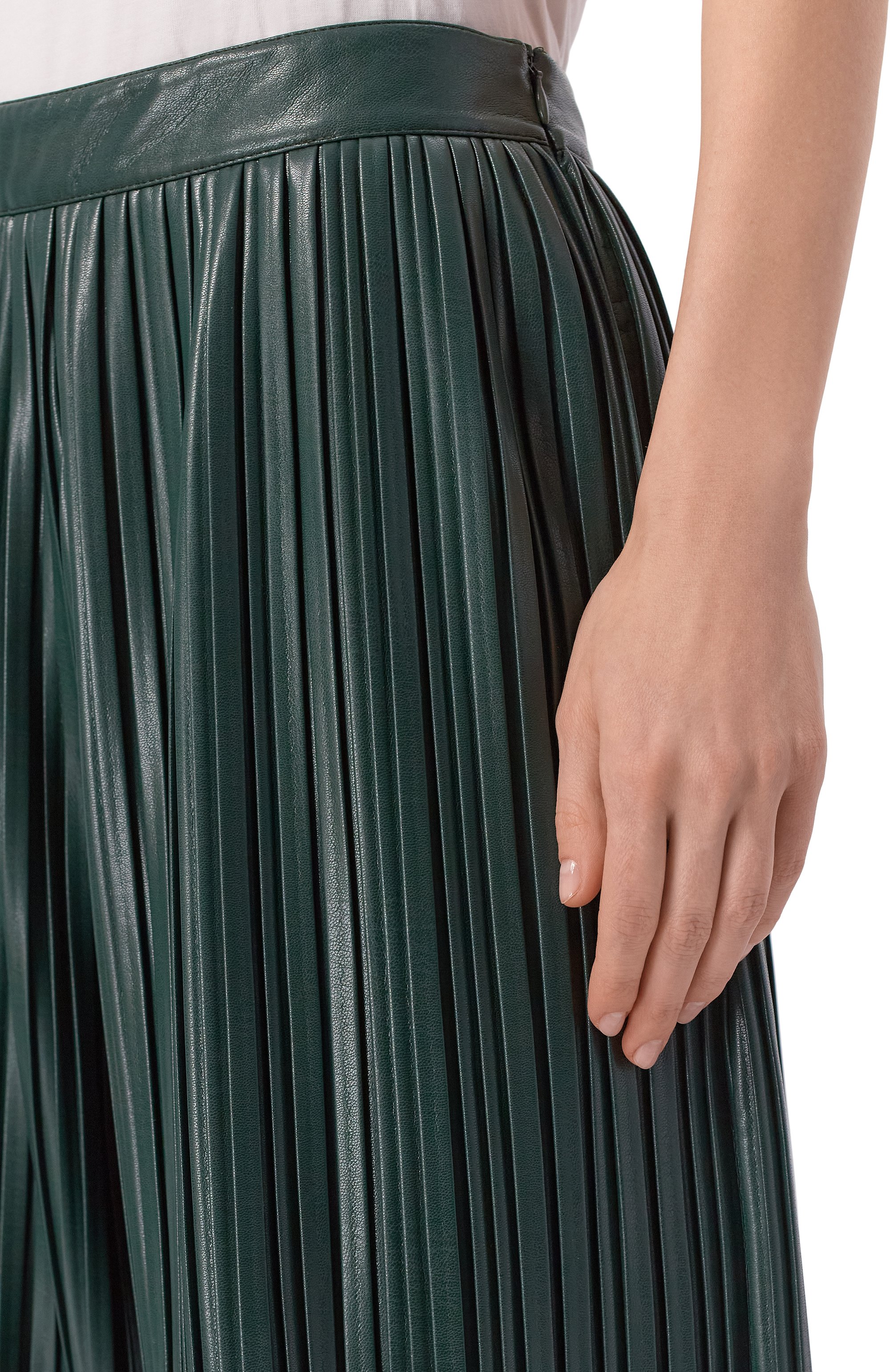 Джоггеры из экокожи ROWEN ROSE зеленого цвета по цене 126000 руб., арт. PNT_RR469, фото 5 Джоггеры из экокожи ROWEN ROSE, арт. PNT_RR469, фото 5