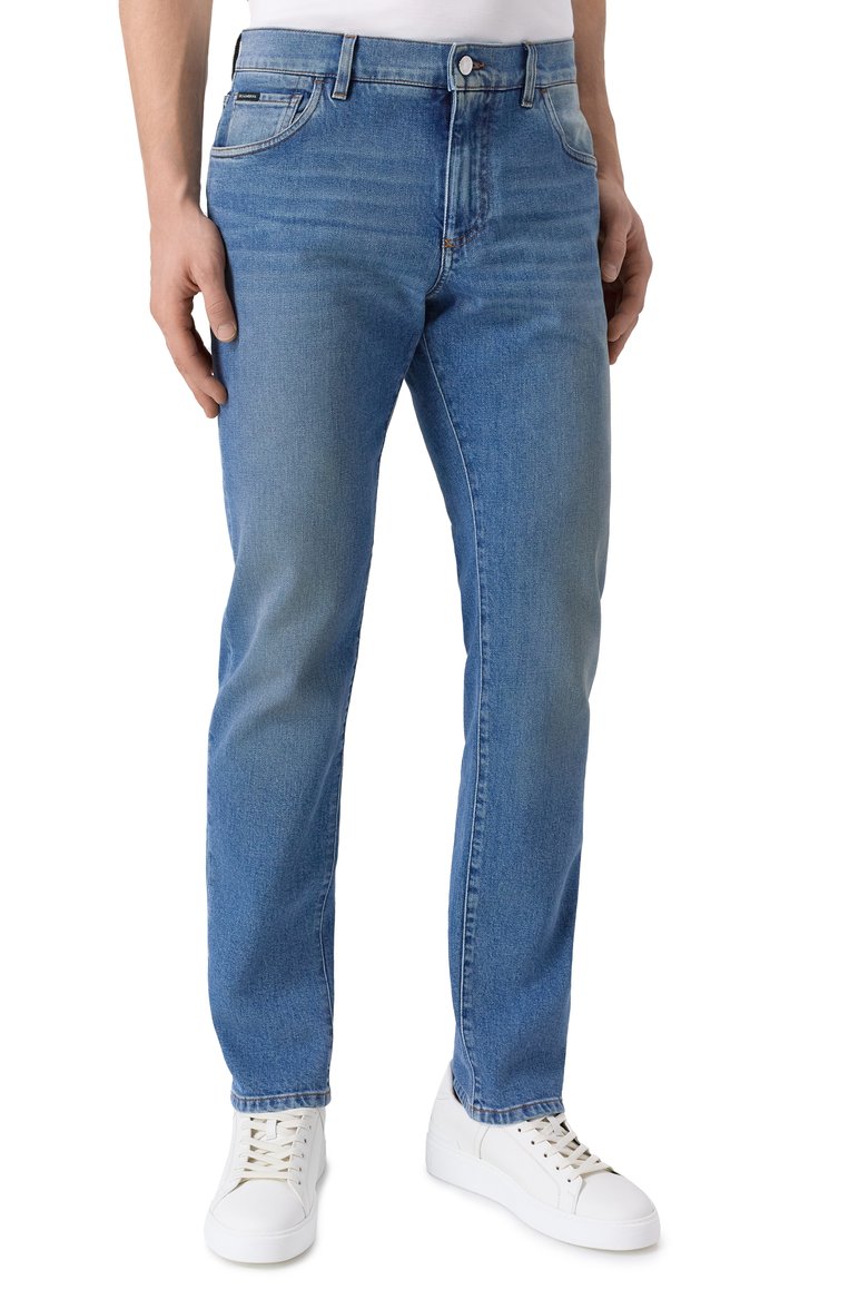 Мужские джинсы slim DOLCE & GABBANA синего цвета, арт. GY07CD/G8MZ6 | Фото 3 (Длина (брюки, джинсы): Стандартные; Автоматизация ТО: Проставлено; Автоматизация состава: Проставлено; Материал внешний: Хлопок, Деним; Кросс-КТ: Деним; Силуэт М (брюки): Прямые; Детали: Делаве; Стили: Повседневный)