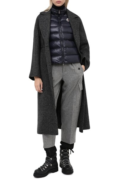 Пуховый жилет MONCLER темно-синего цвета по цене 69950 руб., арт. F2-093-1A525-00-68950, фото 2 Пуховый жилет MONCLER, арт. F2-093-1A525-00-68950, фото 2