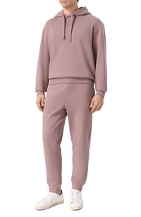 Светло-розовый