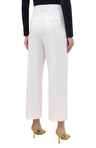 Брюки из шерсти и вискозы JACQUEMUS белого цвета по цене 46750 руб., арт. 203PA04/120110, фото 4 Брюки из шерсти и вискозы JACQUEMUS, арт. 203PA04/120110, фото 4