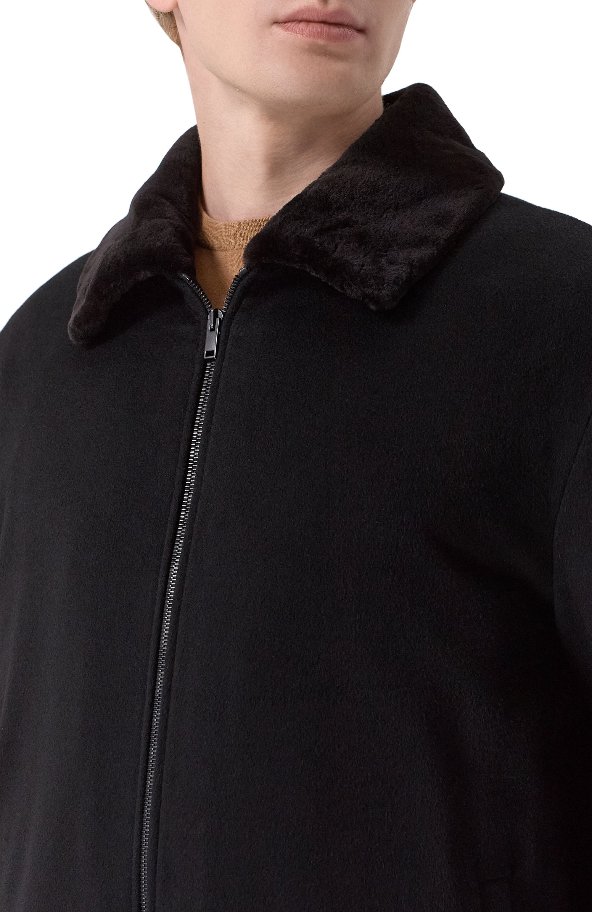 Бомбер из шерсти викуньи с подкладкой из норки MVST черного цвета по цене 2975000 руб., арт. FTECK-ES4705V/5945-VICUNA, фото 5 Бомбер из шерсти викуньи с подкладкой из норки MVST, арт. FTECK-ES4705V/5945-VICUNA, фото 5