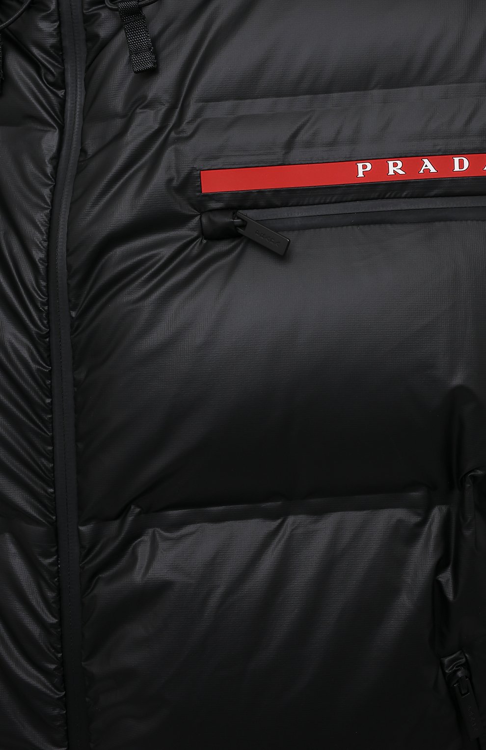 Пуховик PRADA черного цвета по цене 300000 руб., арт. SGB258-1T2Y-F0002-192, фото 5 Пуховик PRADA, арт. SGB258-1T2Y-F0002-192, фото 5