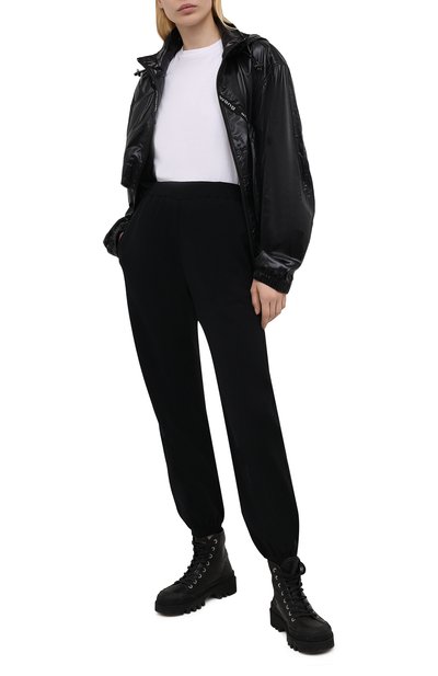 Ветровка ALEXANDER WANG черного цвета по цене 72350 руб., арт. UWC2212001, фото 2 Ветровка ALEXANDER WANG, арт. UWC2212001, фото 2