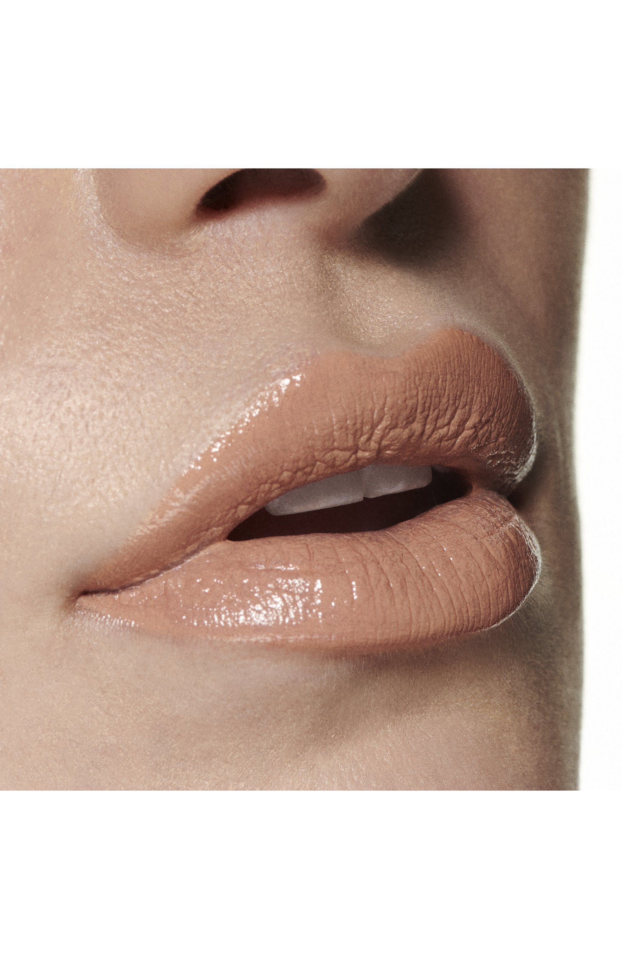 Губная помада macximal sleek satin, оттенок peachstock (3,5g) MAC цвета по цене 2990 руб., арт. NW9M-60, фото 3 Губная помада macximal sleek satin, оттенок peachstock (3,5g) MAC, арт. NW9M-60, фото 3