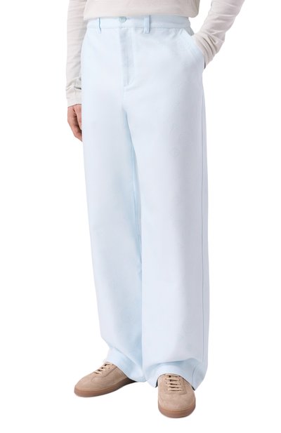 Хлопковые брюки CASABLANCA светло-голубого цвета по цене 121500 руб., арт. M-AW25-TR-350-01, фото 3 Хлопковые брюки CASABLANCA, арт. M-AW25-TR-350-01, фото 3