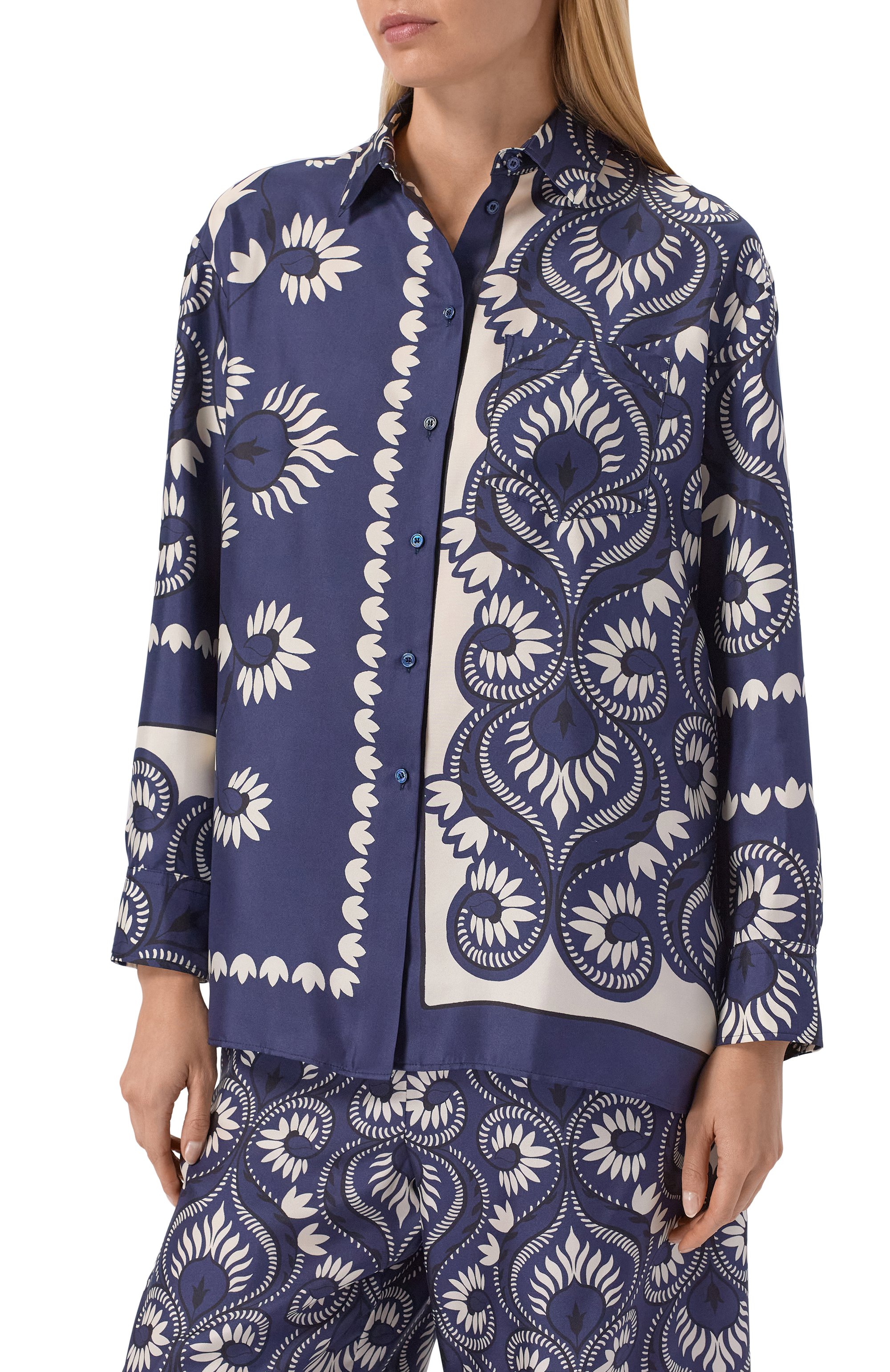 Шелковая рубашка WEEKEND MAX MARA синего цвета по цене 43450 руб., арт. WKDLASTRA, фото 3 Шелковая рубашка WEEKEND MAX MARA, арт. WKDLASTRA, фото 3