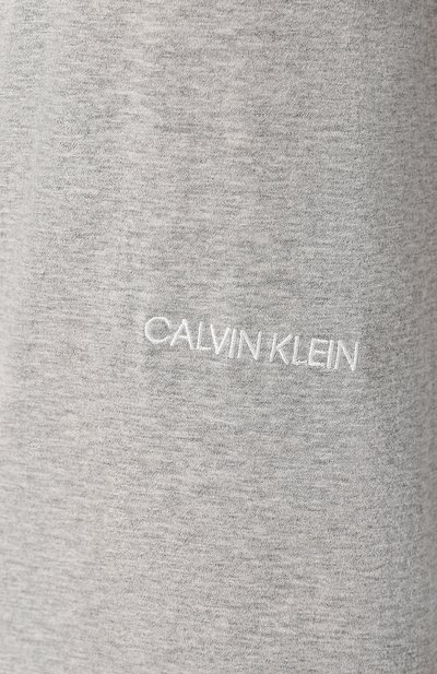 Комплект из двух футболок CALVIN KLEIN серого цвета по цене 3995 руб., арт. QS6199E, фото 5 Комплект из двух футболок CALVIN KLEIN, арт. QS6199E, фото 5