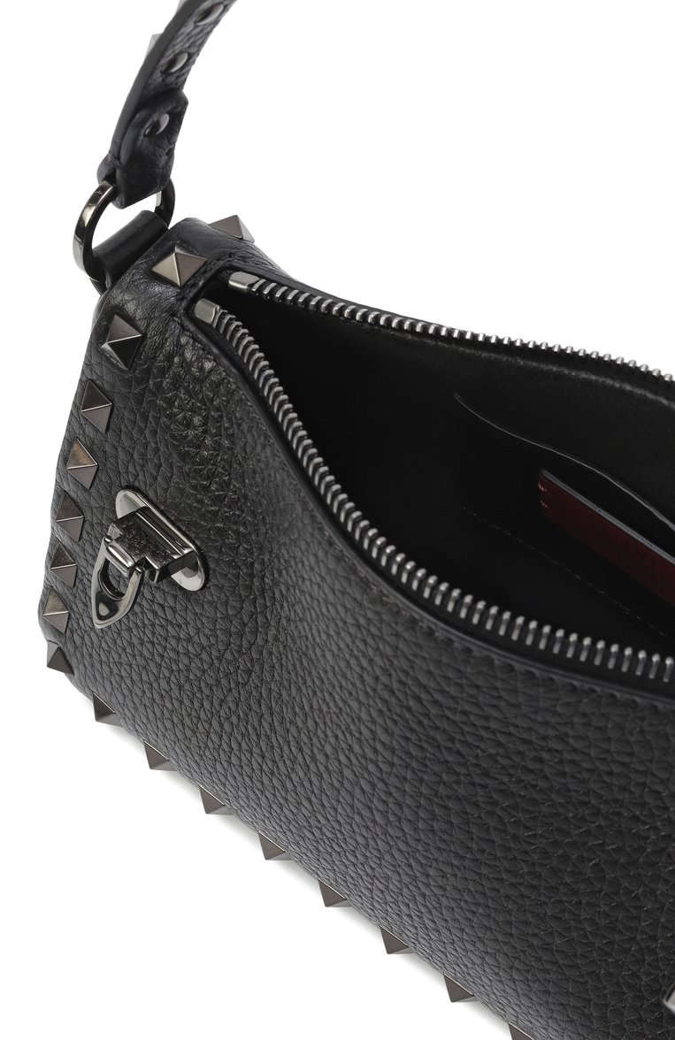Женская сумка rockstud small VALENTINO черного цвета, арт. 5W2B0J47/HAD | Фото 5 (Ремень/цепочка: На ремешке; Драгоценные камни: Проставлено; Материал сплава: Проставлено; Материал: Натуральная кожа; Размер: small)