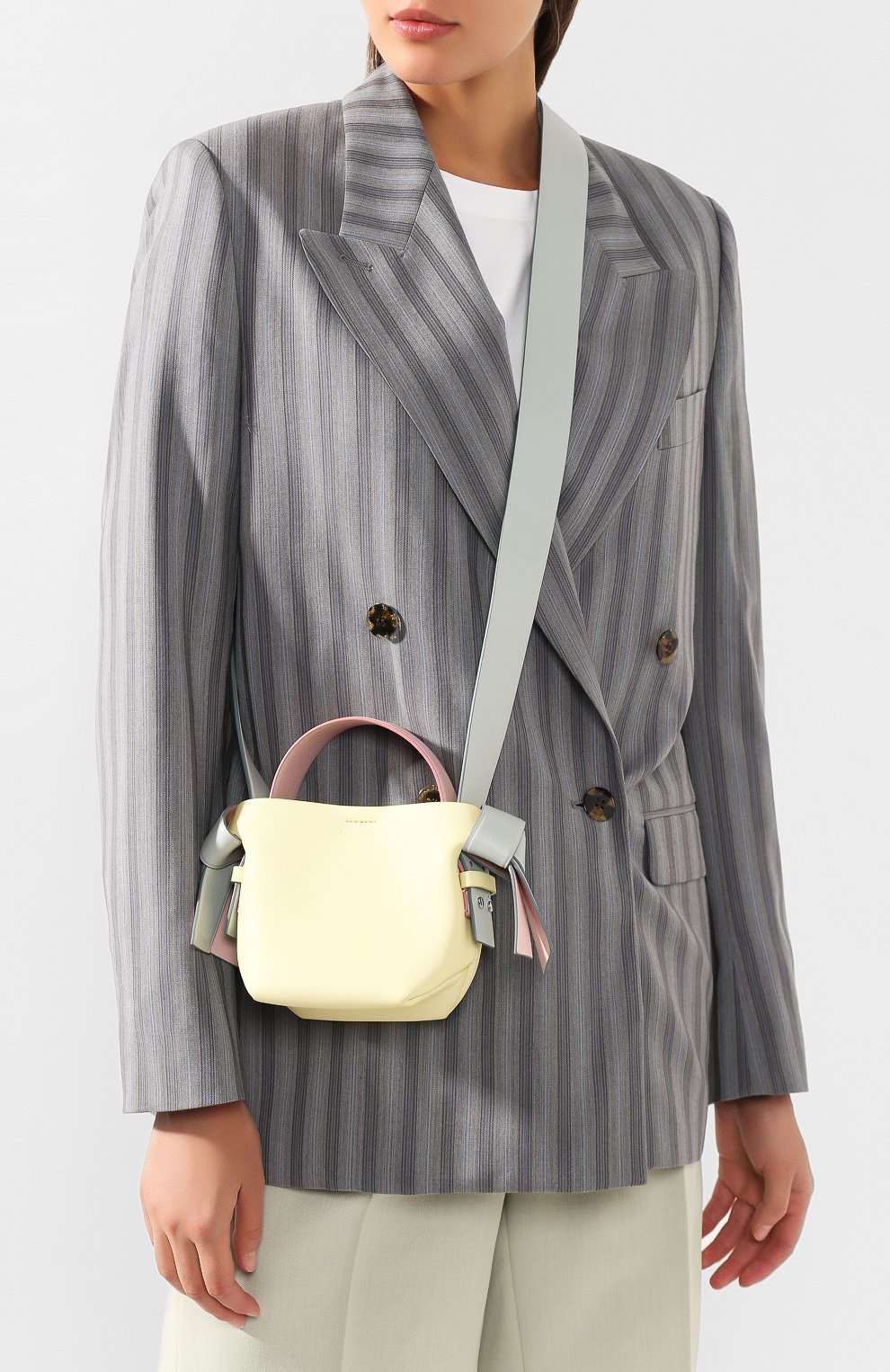 Сумка musubi micro ACNE STUDIOS желтого цвета по цене 83200 руб., арт. A10050/W, фото 5 Сумка musubi micro ACNE STUDIOS, арт. A10050/W, фото 5