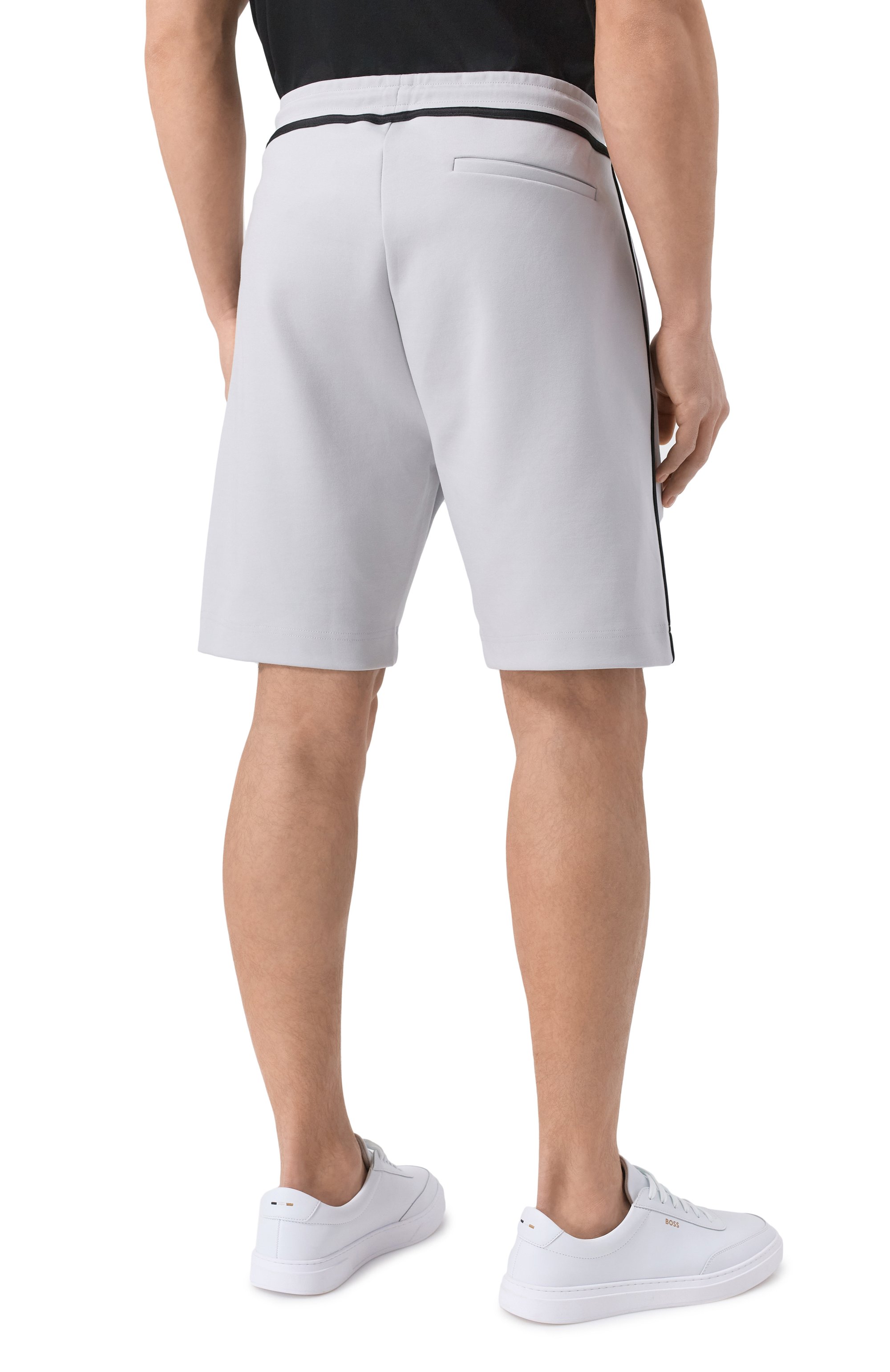 Хлопковые шорты BOSS GREEN светло-серого цвета по цене 17950 руб., арт. 50530051, фото 4 Хлопковые шорты BOSS GREEN, арт. 50530051, фото 4
