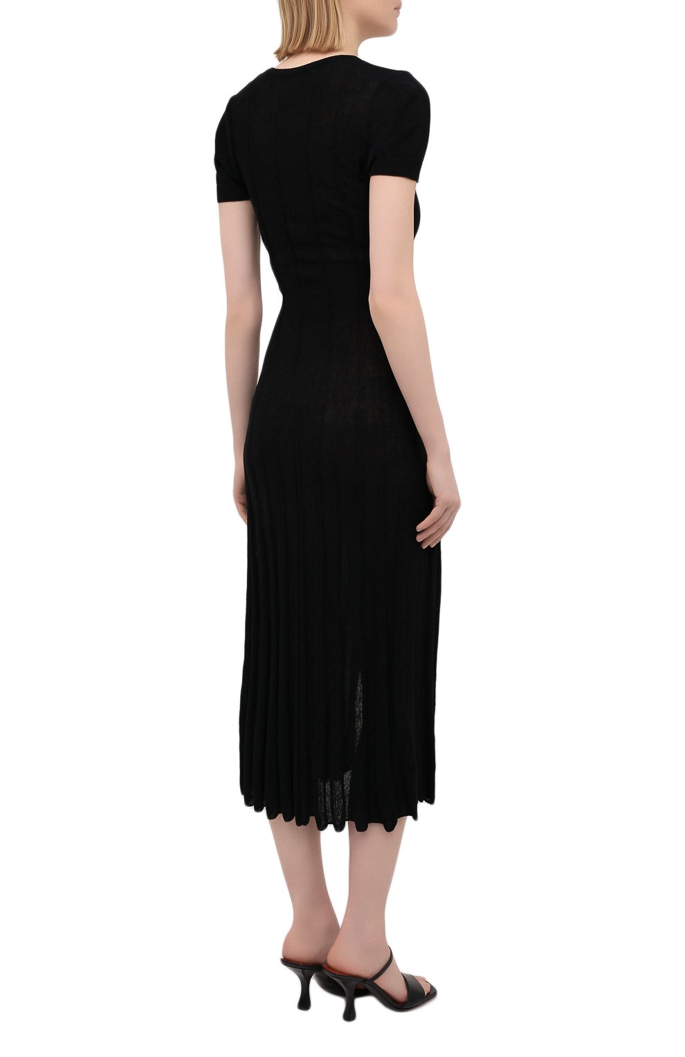 Хлопковое платье JACQUEMUS черного цвета по цене 43900 руб., арт. 211KN20/200990, фото 4 Хлопковое платье JACQUEMUS, арт. 211KN20/200990, фото 4