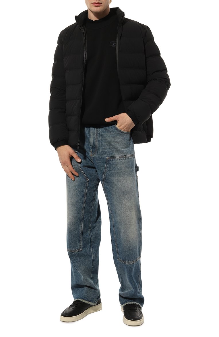 Мужская пуховик WOOLRICH черного цвета, арт. CFWOOU0789MRUT3107 | Фото 2 (Драгоценные камни: Проставлено; Материал утеплителя: Пух и перо; Рукава: Длинные; Материал подклада: Синтетический материал; Материал сплава: Проставлено; Материал внешний: Синтетический материал; Длина (верхняя одежда): Короткие; Мужское Кросс-КТ: пуховик-короткий; Стили: Кэжуэл; Кросс-КТ: Куртка, Пуховик)