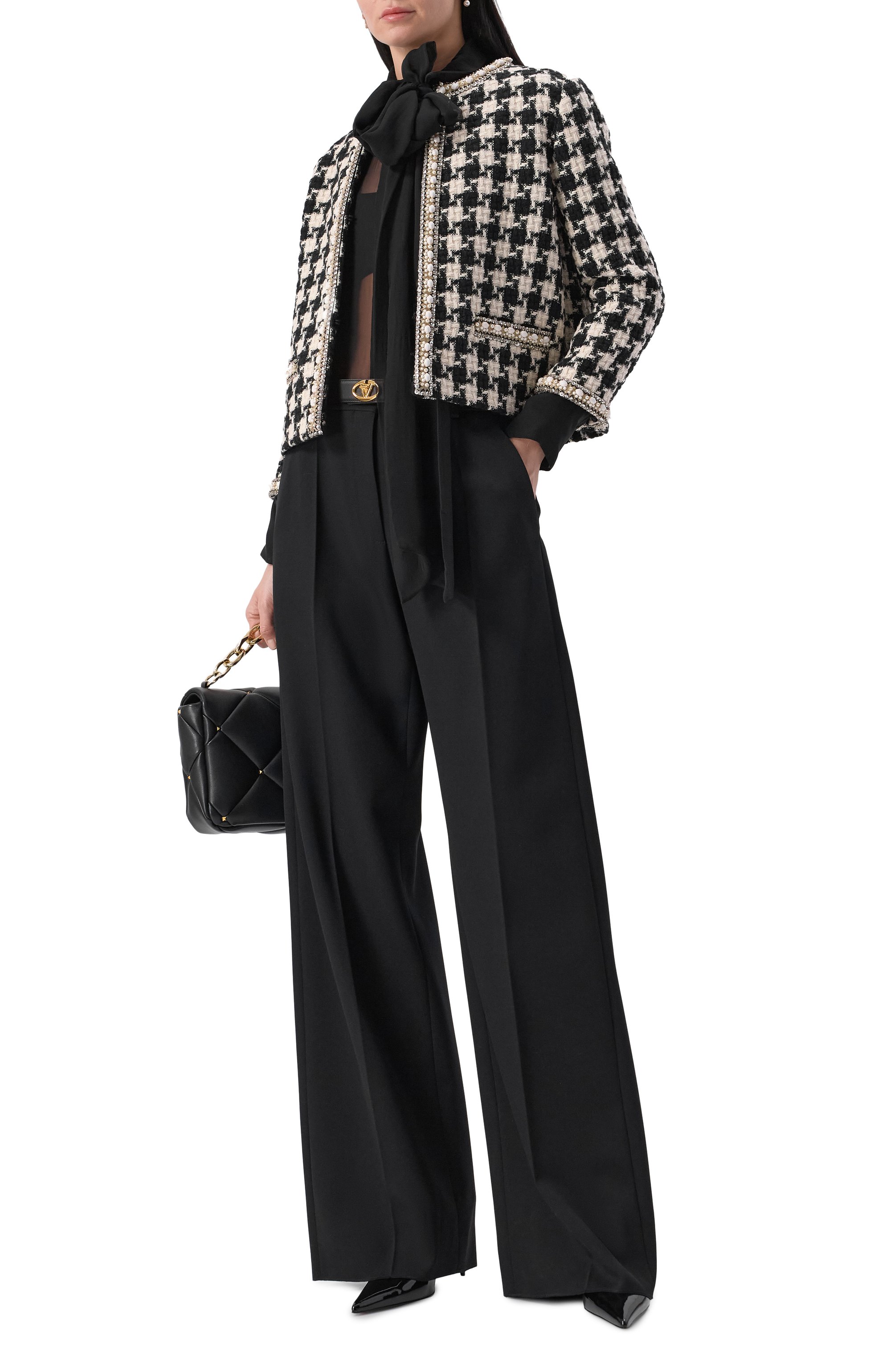 Шелковая блузка VALENTINO черного цвета по цене 199500 руб., арт. 5B0AB6T02UP, фото 2 Шелковая блузка VALENTINO, арт. 5B0AB6T02UP, фото 2