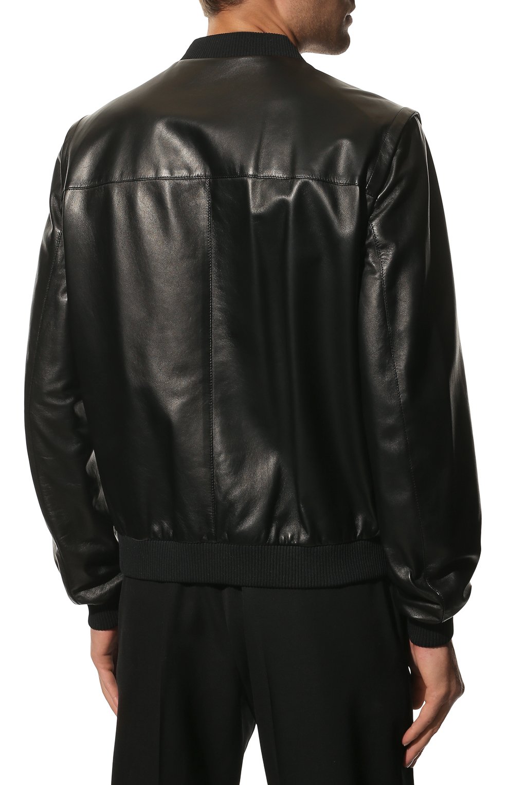 Двусторонний кожаный бомбер PRADA черного цвета по цене 465000 руб., арт. UPW368-038-F0002, фото 4 Двусторонний кожаный бомбер PRADA, арт. UPW368-038-F0002, фото 4