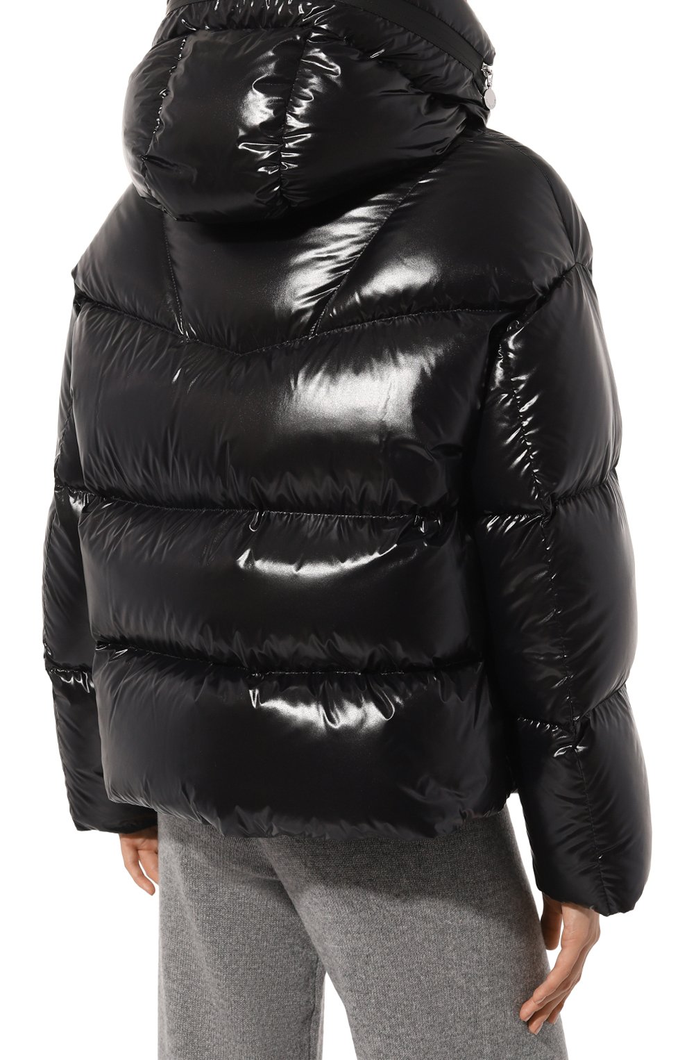 Пуховик huppe MONCLER черного цвета по цене 199500 руб., арт. 1A001.31/5963V, фото 4 Пуховик huppe MONCLER, арт. 1A001.31/5963V, фото 4