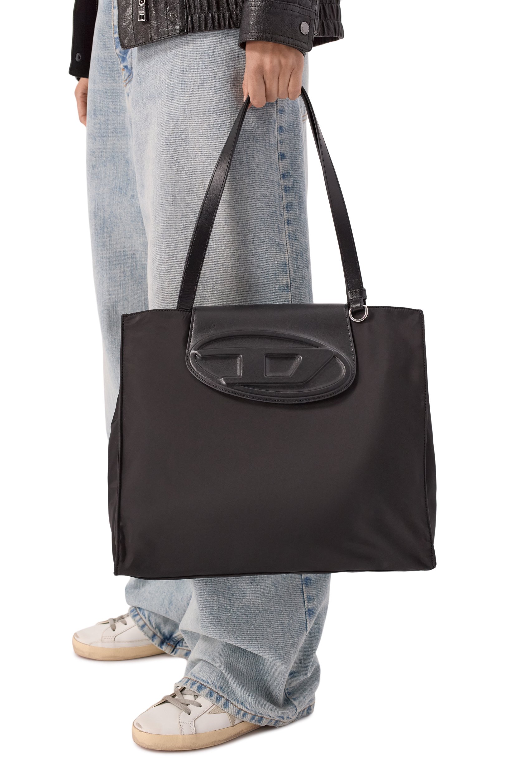 Сумка-тоут 1dr DIESEL черного цвета по цене 29950 руб., арт. X10727/P9037, фото 2 Сумка-тоут 1dr DIESEL, арт. X10727/P9037, фото 2