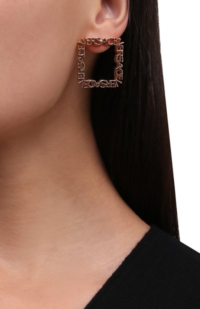 Серьги VERSACE золотого цвета по цене 49950 руб., арт. 1002272/1A00620, фото 2 Серьги VERSACE, арт. 1002272/1A00620, фото 2