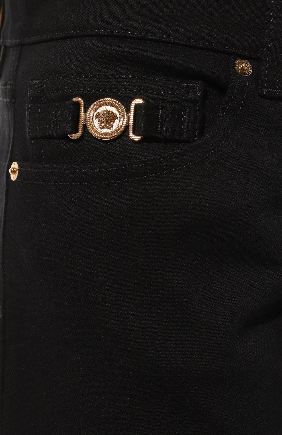 Джинсы VERSACE черного цвета по цене 64950 руб., арт. 1011693/1A08583, фото 5 Джинсы VERSACE, арт. 1011693/1A08583, фото 5